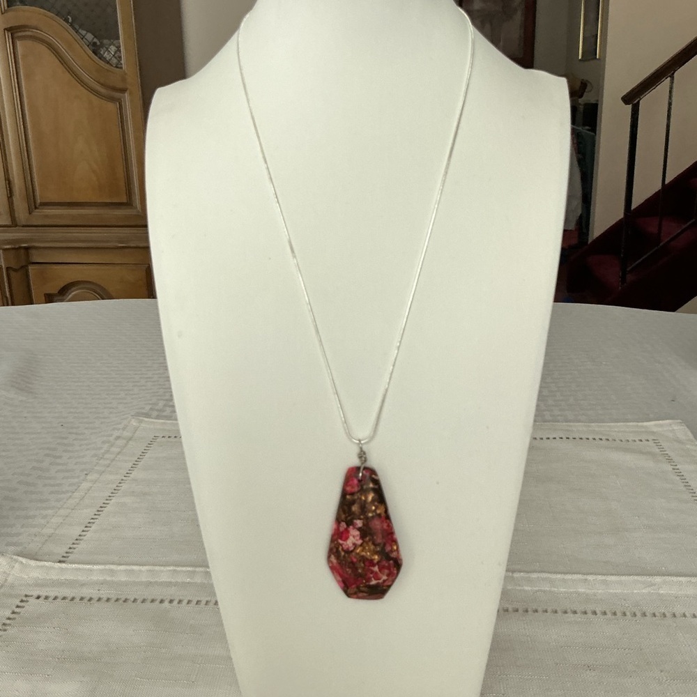 Magnesite Hot Pink Silver Tone Pendant Necklace